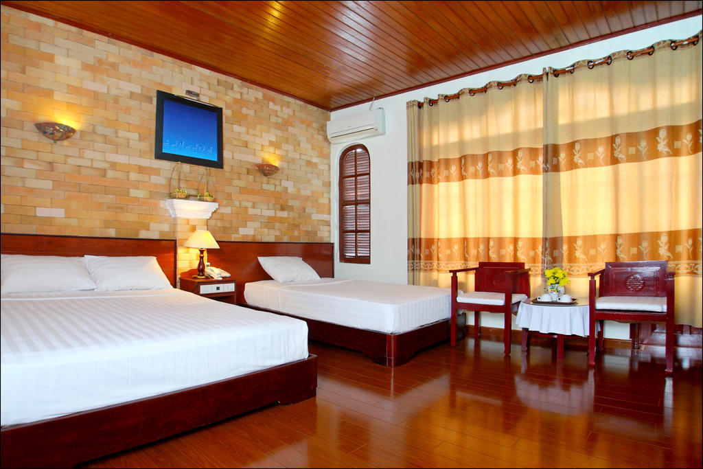 Nhi Trung Hotel Hoi An Room photo